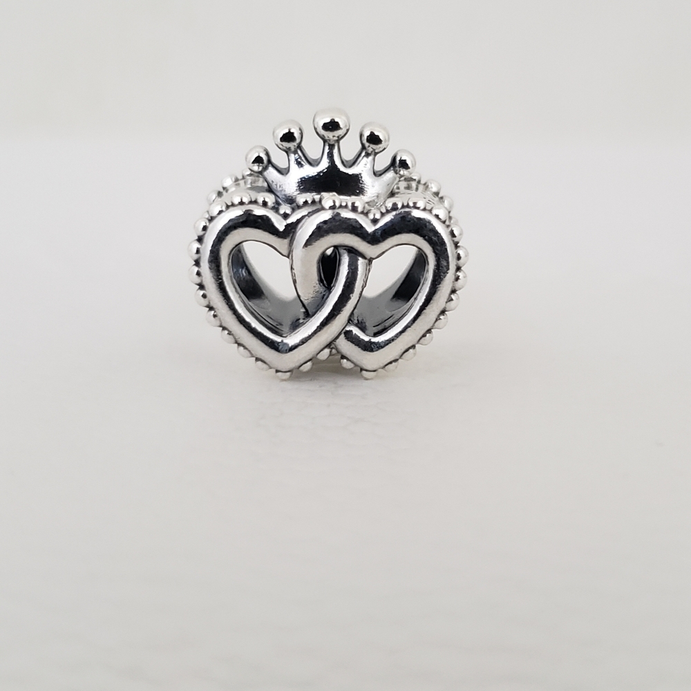 💕 Authentic Pandora ⭐️RETIRED⭐️ HEARTS CHARM